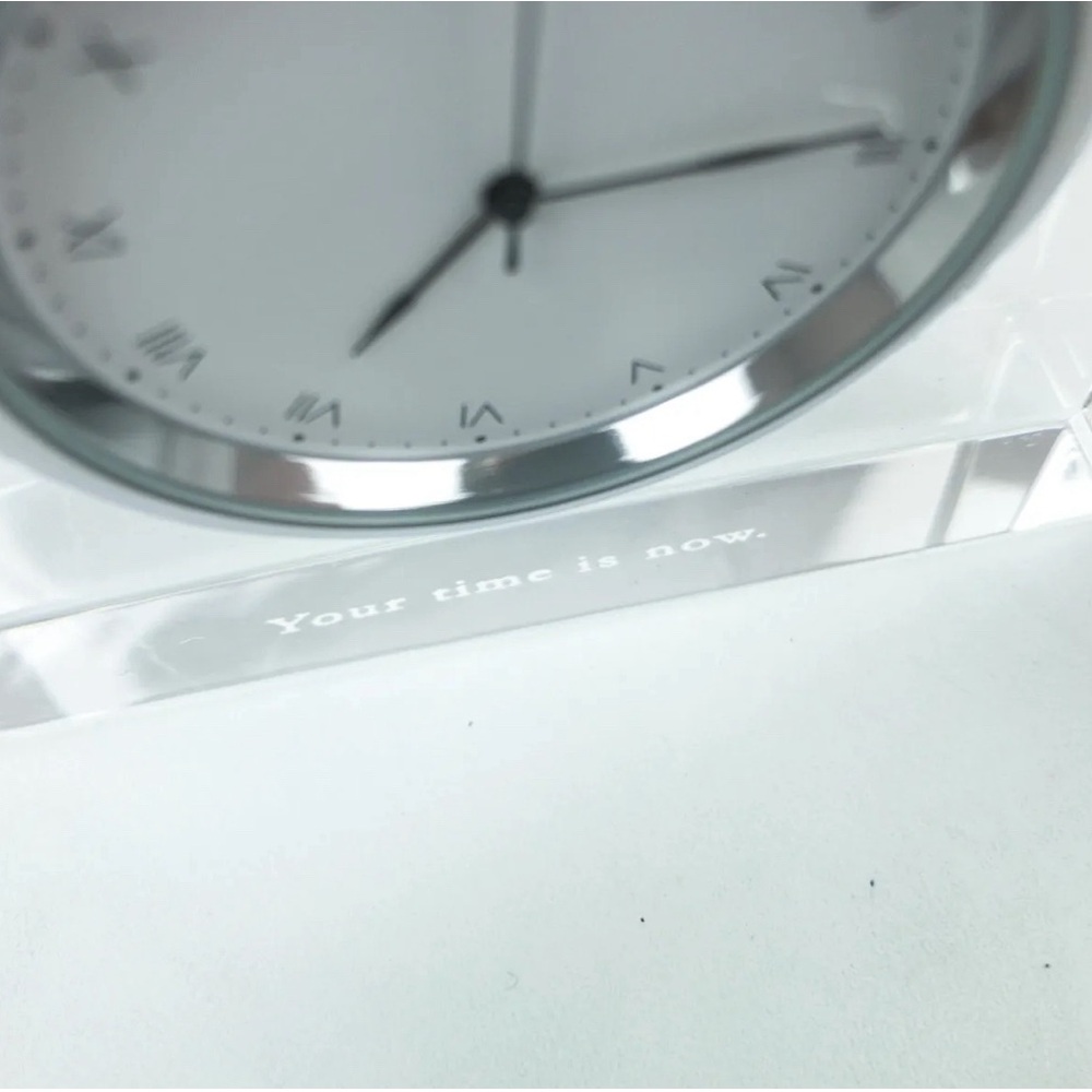 ANNA NEW YORK Vola Lucite Clock - Picture 4 of 5